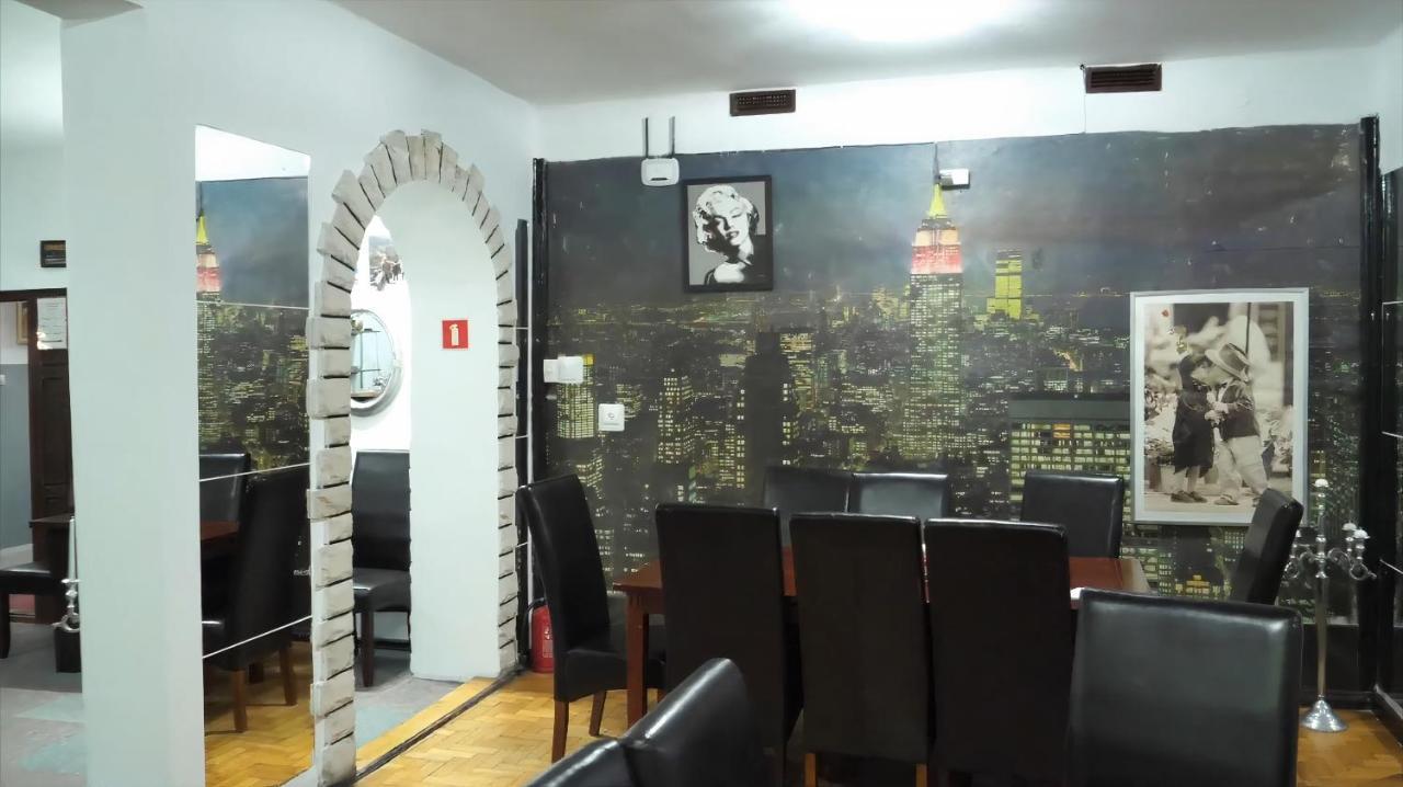 Dukat Hotel Horyniec ภายนอก รูปภาพ